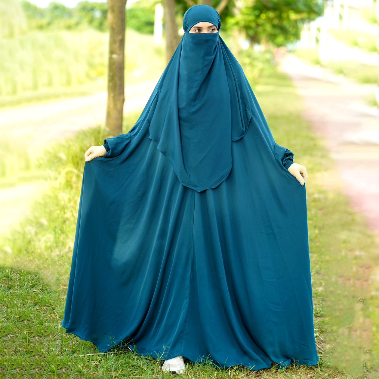 "ফ্লোর টাচ লং আবায়া"